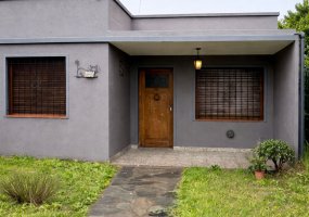 Estrada 3967, 2 Habitaciones Habitaciones, ,1 BañoBaño,PH,Alquiler,Estrada 3967,1923