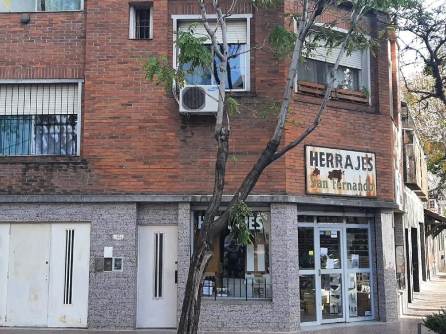 Hipólito Yrigoyen, esquina Alem, ,PH,Venta,Hipólito Yrigoyen, esquina Alem,1942