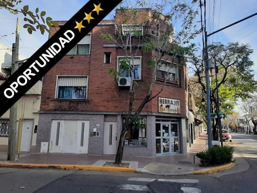 Hipólito Yrigoyen, esquina Alem, ,PH,Venta,Hipólito Yrigoyen, esquina Alem,1942