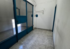 Hipólito Yrigoyen 1619, ,1 BañoBaño,Local,Alquiler,Hipólito Yrigoyen 1619,1951