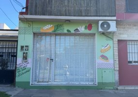Mendoza 400, 0 , 0 ,1 BañoBaño,Local,Alquiler,Mendoza 400,0,1973 Mendoza 400, 0 , 0 ,1 BañoBaño,Local,Alquiler,Mendoza 400,0,1973
