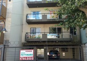 Quirno Costa 1561, 1 Dormitorio Habitaciones, ,1 BañoBaño,Departamento,Venta,Quirno Costa 1561,1476