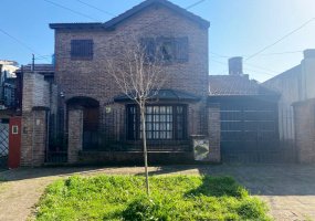 Ambrosoni 3995, 3 Habitaciones Habitaciones, ,1 BañoBaño,Casa,Venta,Ambrosoni 3995,1532