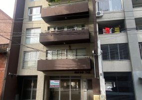 Perón 700, 1 Dormitorio Habitaciones, ,1 BañoBaño,Departamento,Venta,Perón 700,1606