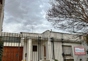 Gervasio Posadas 2370, 2 Habitaciones Habitaciones, ,2 BañoBaño,Casa,Venta,Gervasio Posadas 2370,1727