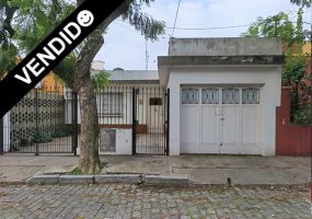 Moreno al 3000, 3 Habitaciones Habitaciones, ,2 BañoBaño,Casa,Venta,Moreno al 3000,1795