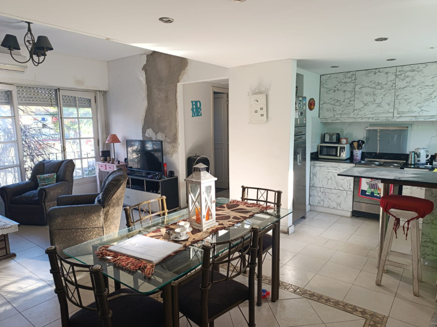 Av. Santa Fé 1300, 2 Habitaciones Habitaciones, ,1 BañoBaño,Casa,Venta,Av. Santa Fé 1300,1808