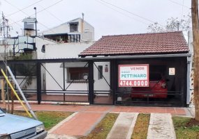 Las Piedras 2000, 2 Habitaciones Habitaciones, ,2 BañoBaño,Casa,Venta,Las Piedras 2000,1837